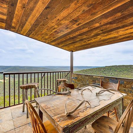 Scenic Leakey Vacation Rental With Private Patio! Exterior photo