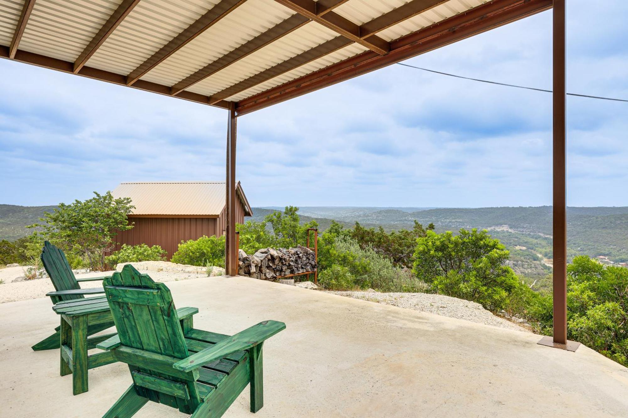 Scenic Leakey Vacation Rental With Private Patio! Exterior photo