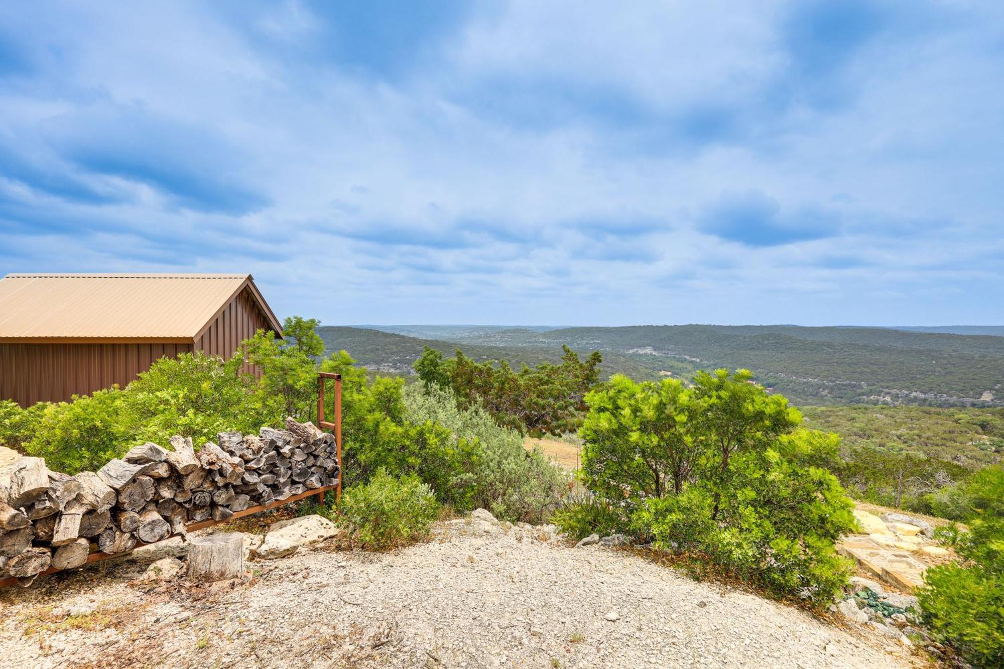 Scenic Leakey Vacation Rental With Private Patio! Exterior photo